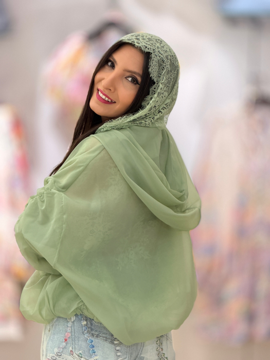 Jacheta verde cu gluga si dantela [2]