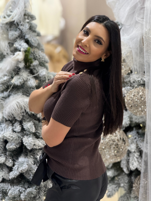 Maleta cu nasturi pe maneca [3]