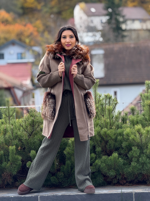 Palton bej cu blana naturala [1]