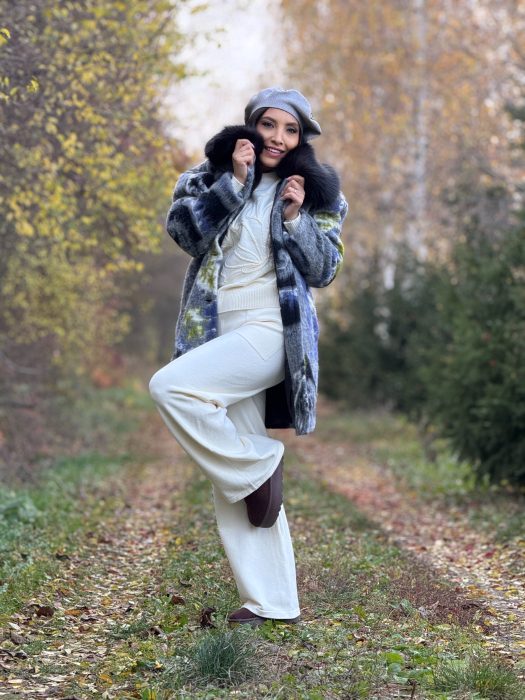 Palton cu imprimeu abstract si guler din blana [6]