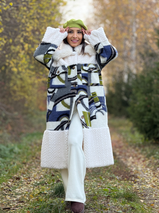 Palton lung cu detalii colorate si guler din blana [1]