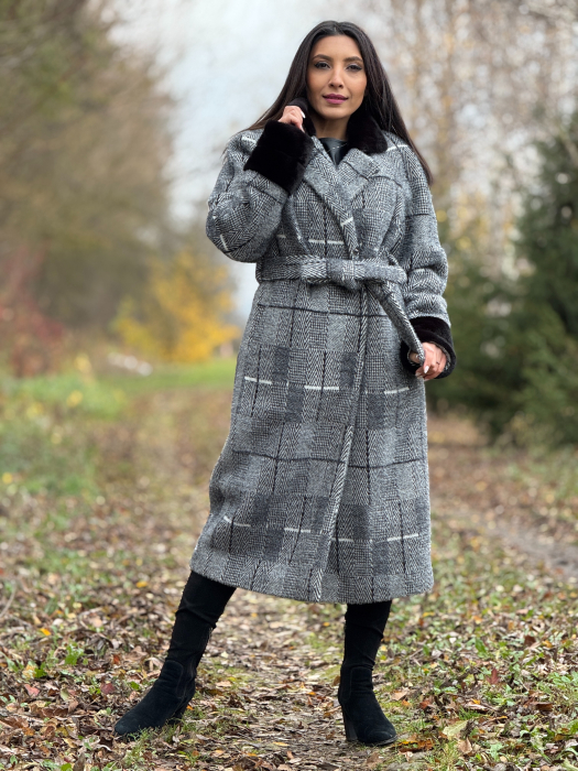 Palton lung cu imprimeu in carouri si guler din blana naturala [5]