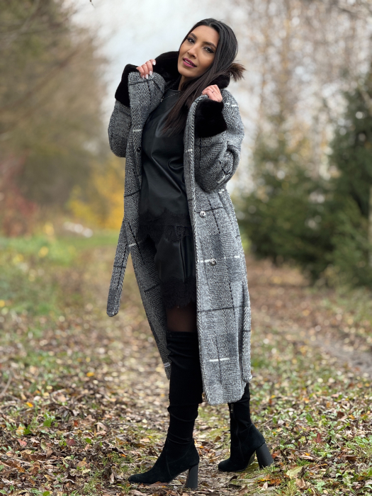 Palton lung cu imprimeu in carouri si guler din blana naturala [7]