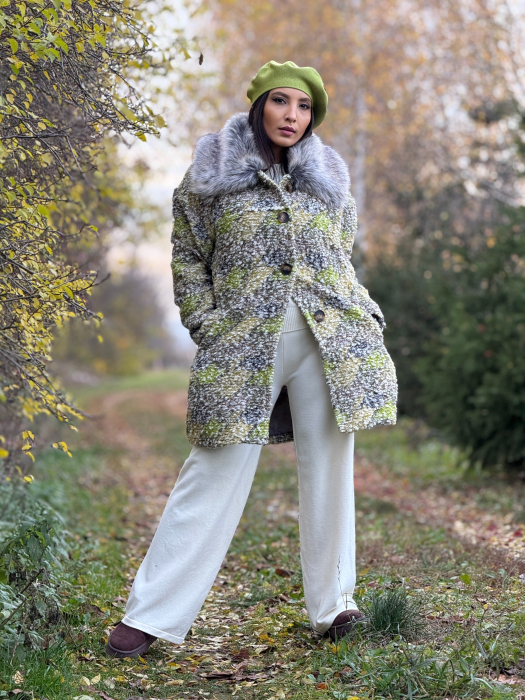 Palton modern cu guler amplu din blana si nasturi [1]