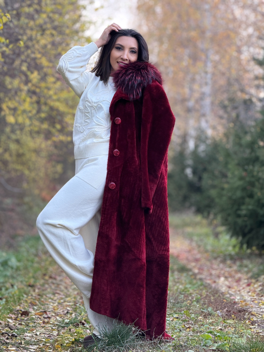 Palton rosu cu guler din blana naturala [10]