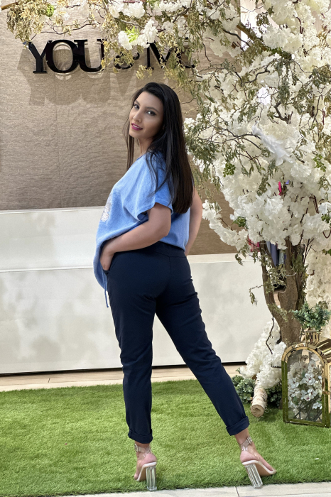 Pantaloni bleumarin cu buzunare si elastic in talie [4]