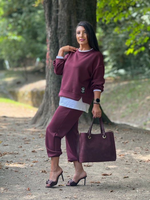 Costum bordo cu pantaloni [2]