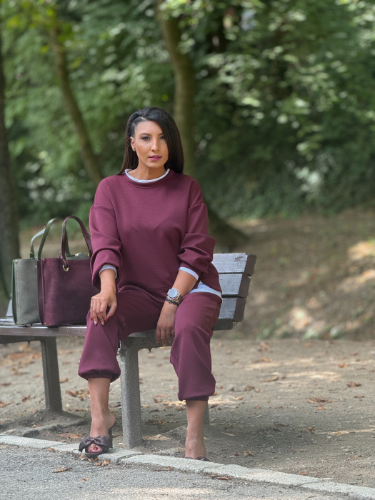 Costum bordo cu pantaloni [3]