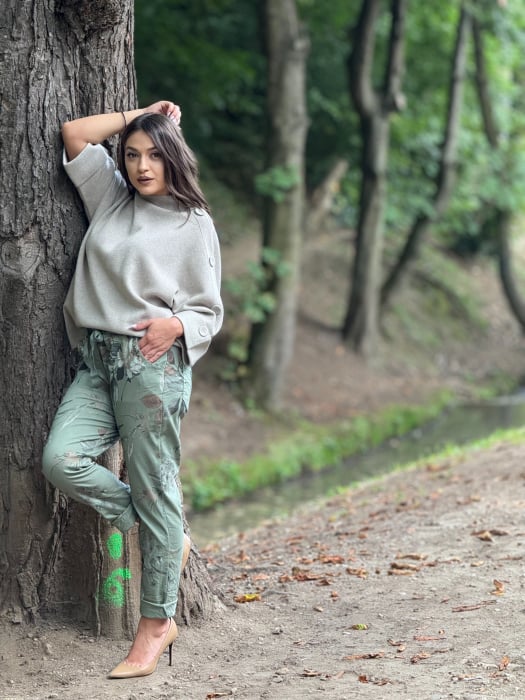 Pantaloni casual cu imprimeu floral [3]