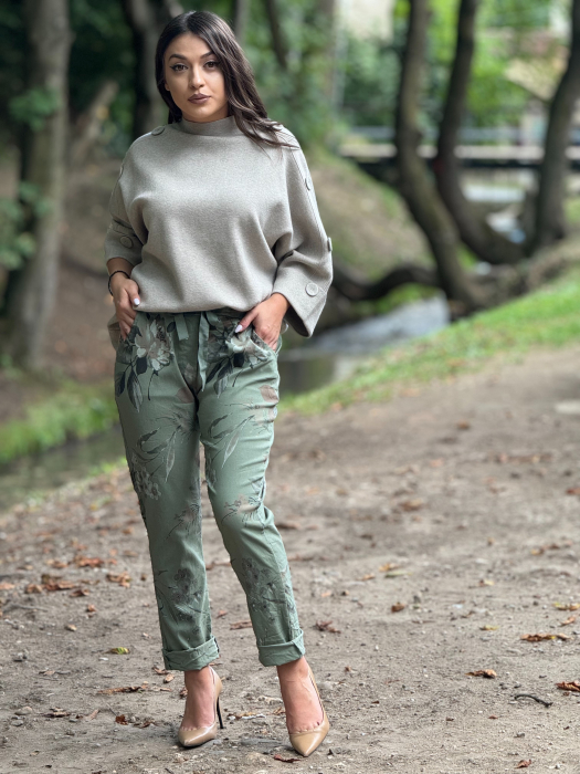 Pantaloni casual cu imprimeu floral [2]