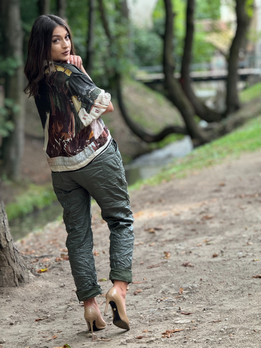Pantaloni casual cu snur si apliactii paiete [4]
