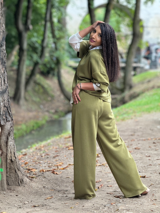 Pantaloni casual cu snur si elastic in talie [4]