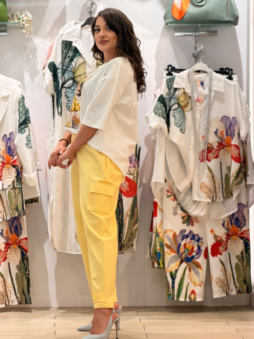 Pantaloni cu buzunar pe lateral [3]