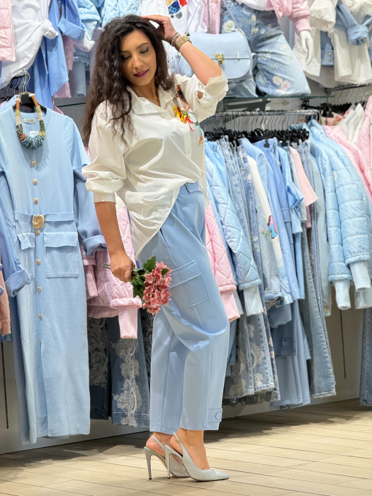 Pantaloni cu buzunare pe lateral [4]