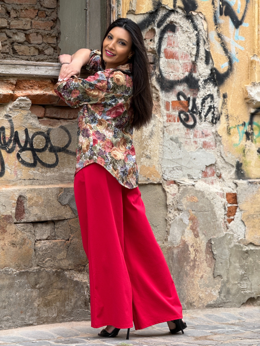 Pantaloni cu buzunare si curea in talie [4]