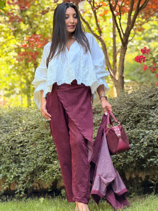 Pantaloni cu design petrecut si talie elastica [3]