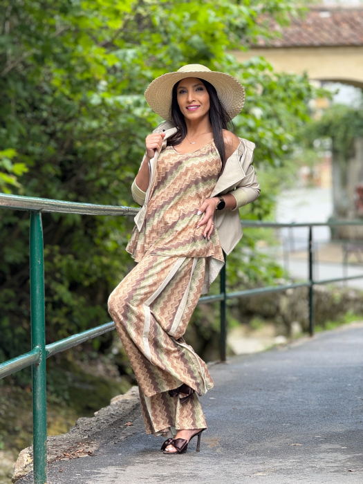 Pantaloni cu detaliu zig zag [1]