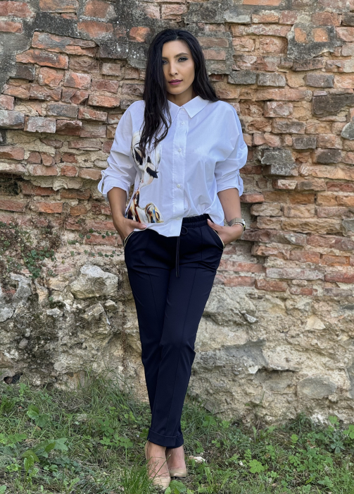 Pantaloni cu dungi aurii la buzunare [6]