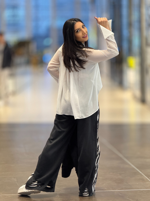 Pantaloni cu fermoar si dantela [3]