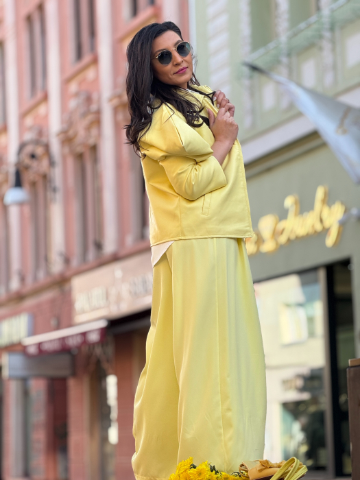 Pantaloni cu floare [8]