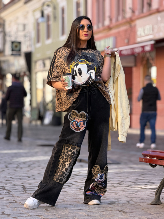 Pantaloni cu imprimeu MIKEY si detalii animal print [8]
