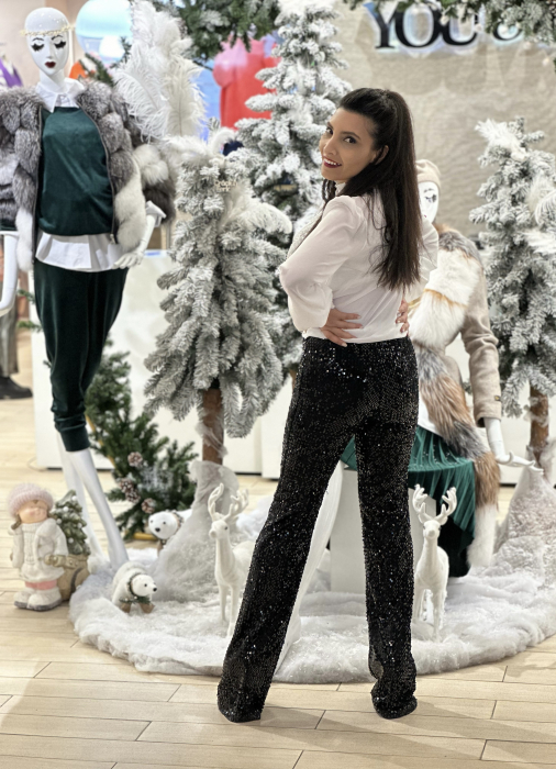 Pantaloni cu paiete evazati [3]