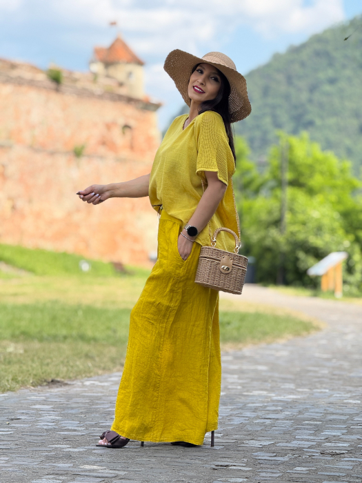 Pantaloni din in cu buzunare si curea [2]