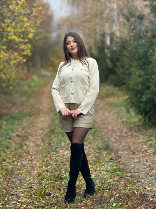 Pantaloni din piele ecologica cu buzunare [2]