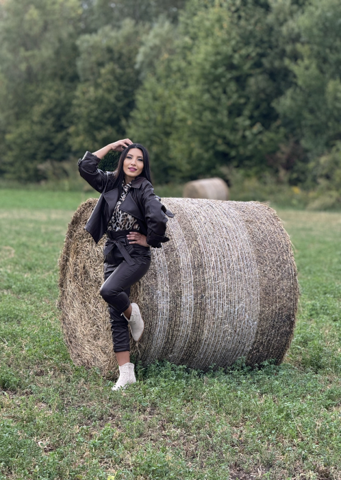 Pantaloni din piele ecologica cu cordon in talie [6]
