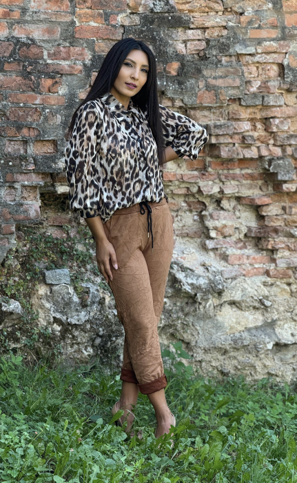 Pantaloni din piele ecologica intoarsa [3]