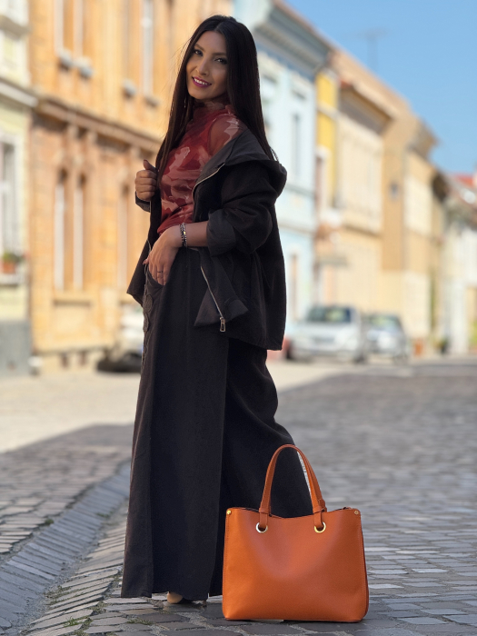 Pantaloni evazati cu aplicatie florala [3]