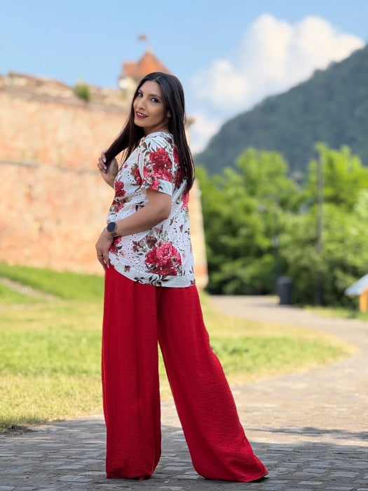 Pantaloni evazati cu snur in talie [2]