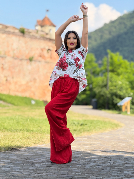Pantaloni evazati cu snur in talie [3]