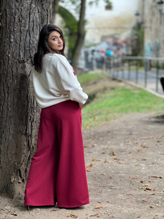 Pantaloni evazati cu snur si elastic in talie [5]
