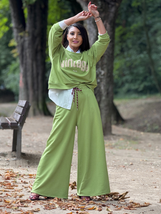 Pantaloni evazati cu snur si elastic in talie [3]