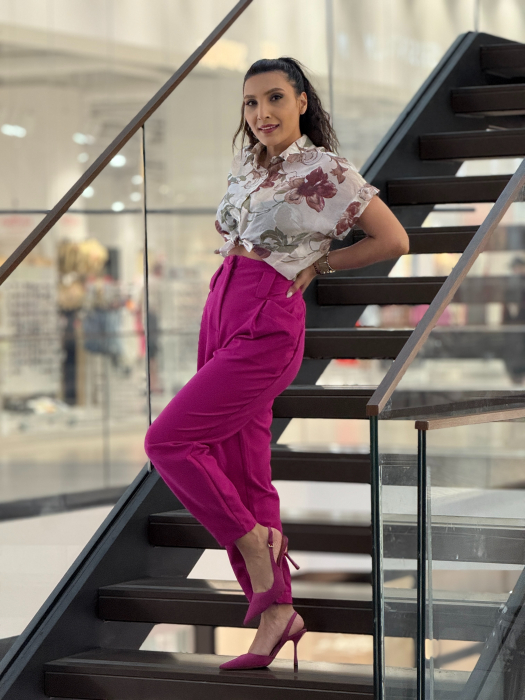 Pantaloni fucsia cu buzunare supradimensionate [2]