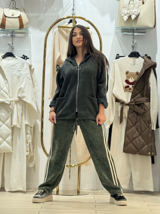 Pantaloni kaki cu dungi laterale [3]