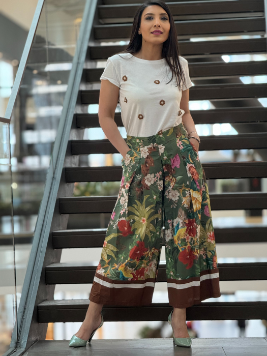 Pantaloni lejeri cu imprimeu tropical [2]