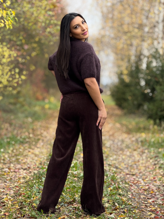 Pantaloni maro din catifea [5]