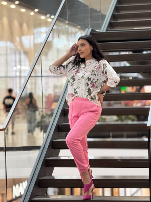 Pantaloni roz cu dunga [2]