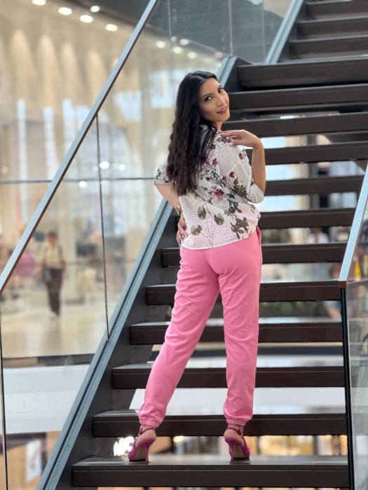 Pantaloni roz cu dunga [4]