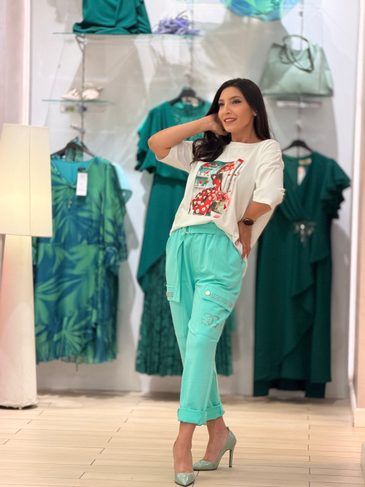 Pantaloni sport cu buzunare si elastic in talie [6]