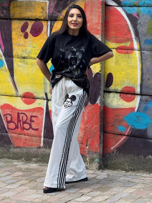 Pantaloni sport cu dungi laterale si imprimeu Mickey Mouse [2]