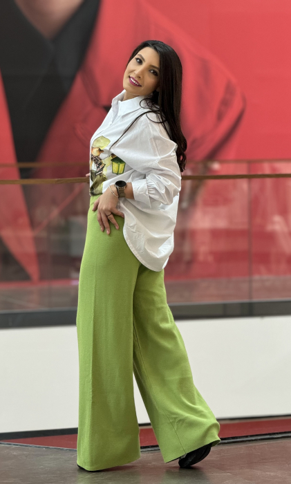 Pantaloni tricotati evazati [4]