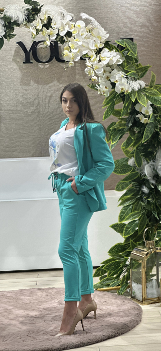 Pantaloni verzi cu snur in talie [2]