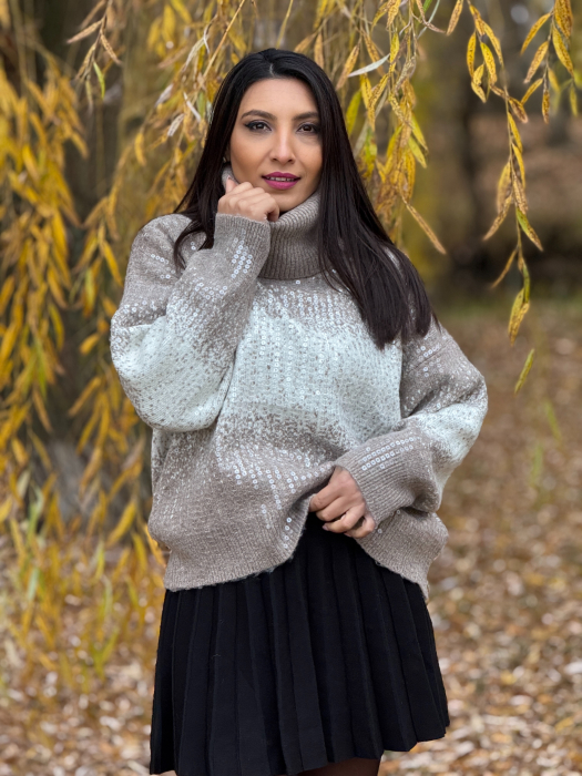 Pulover cu gat inalt si paiete mari [2]