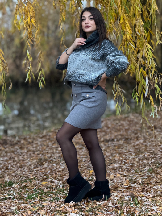 Pulover cu gat inalt si paiete mari [3]