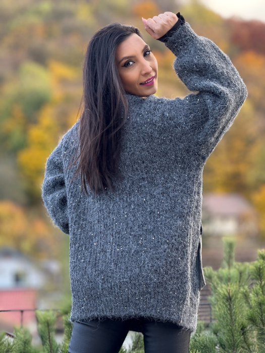 Pulover gri cu sclipici si buzunare din blug [5]