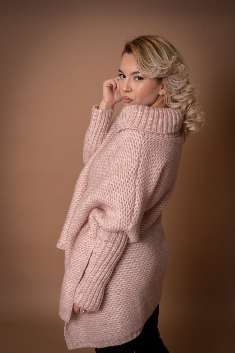 Pulover tricotat roz cu guler [5]
