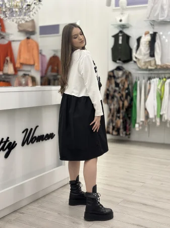 Rochie alb-negru lunga cu imprimeu flori si fundita [2]
